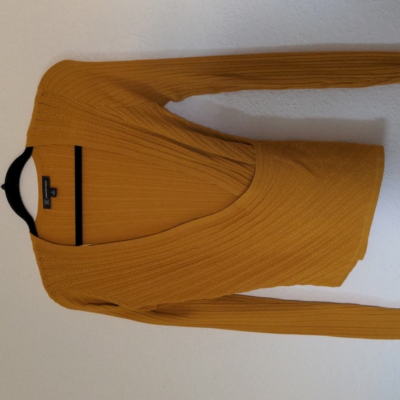 INC International Concepts Surplice Textured Blouse Sz: M NWT $69 - Picture 11 of 11